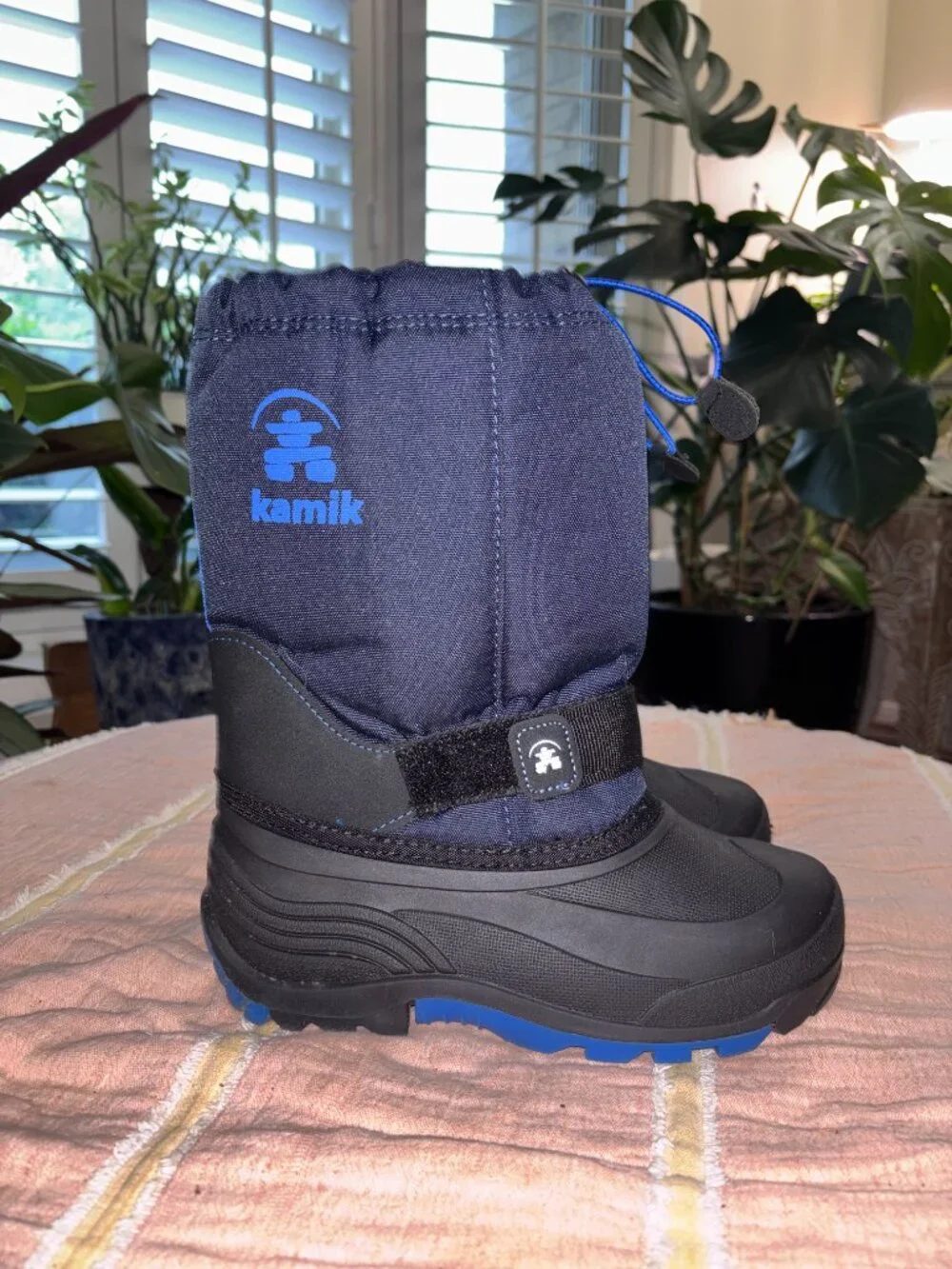 Kamik Kids Snow Boots Size 5 Two-Tone Blue Waterproof Insulated EUC